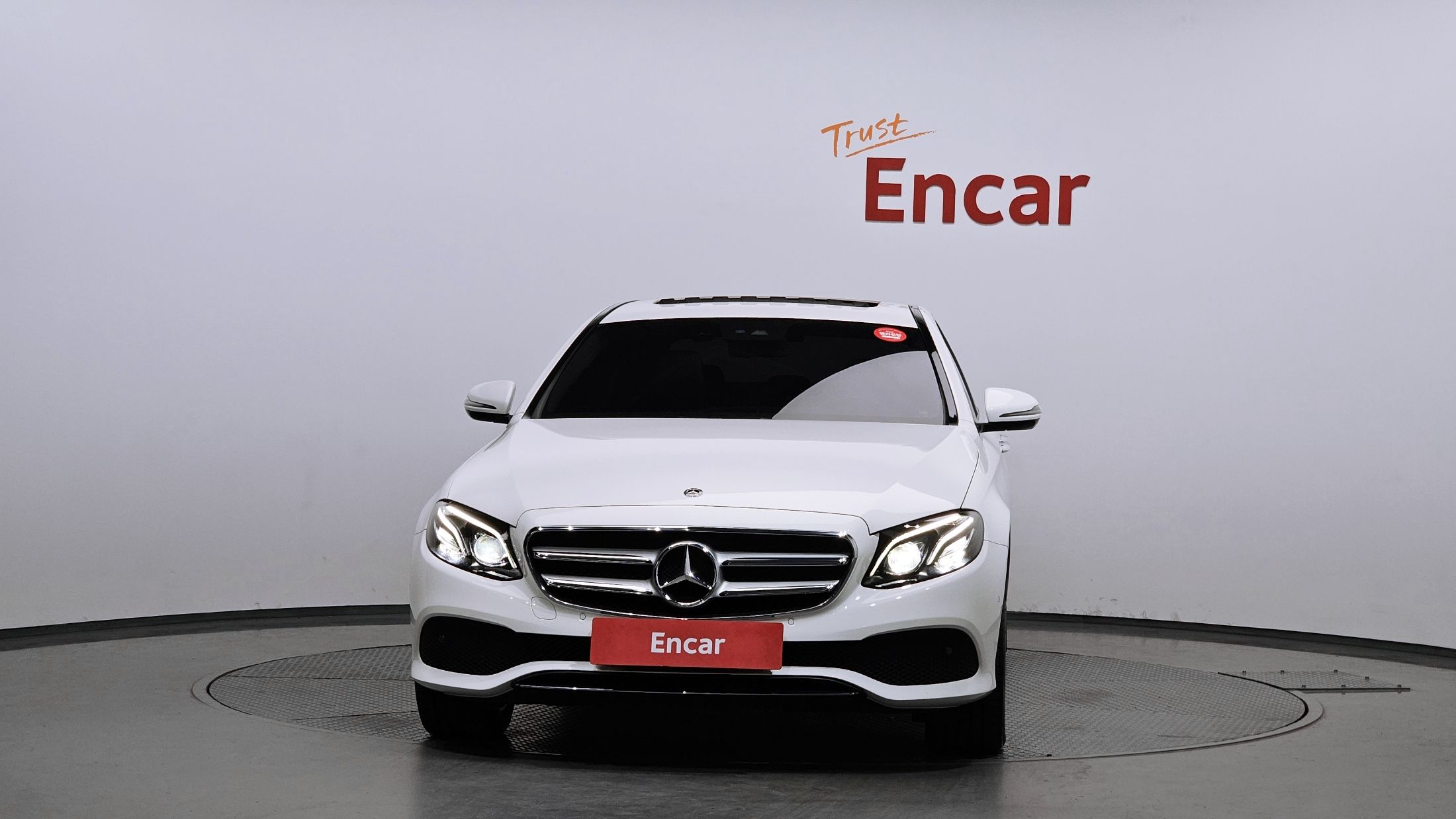 MERCEDES BENZ E-CLASS W213 2019