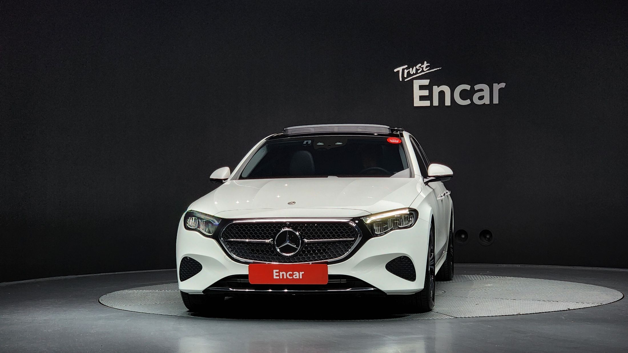MERCEDES BENZ E-CLASS W214 2024