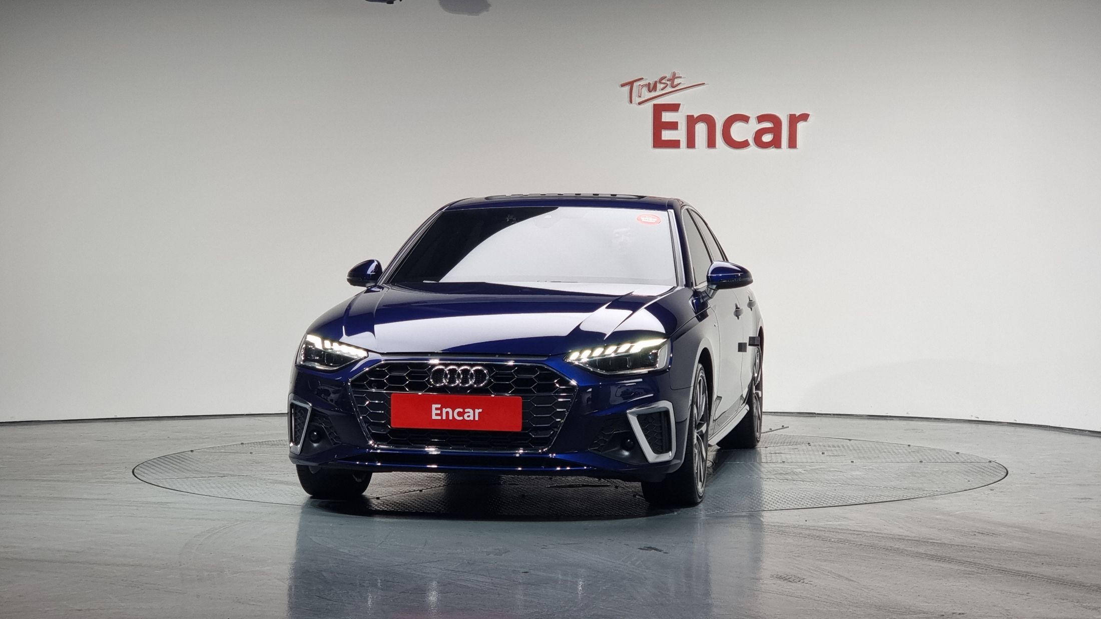 AUDI A4 B9 2023