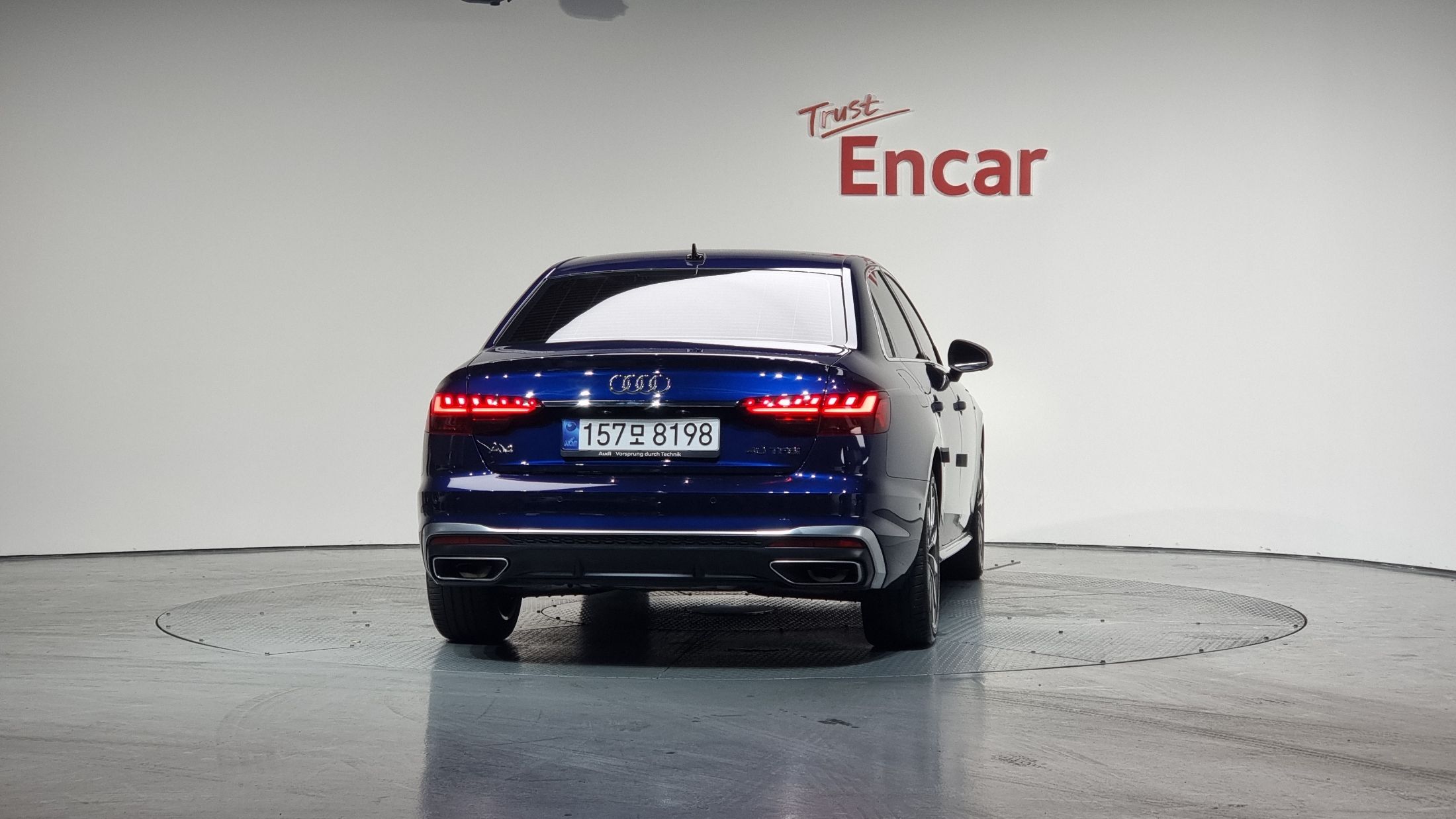AUDI A4 B9 2023