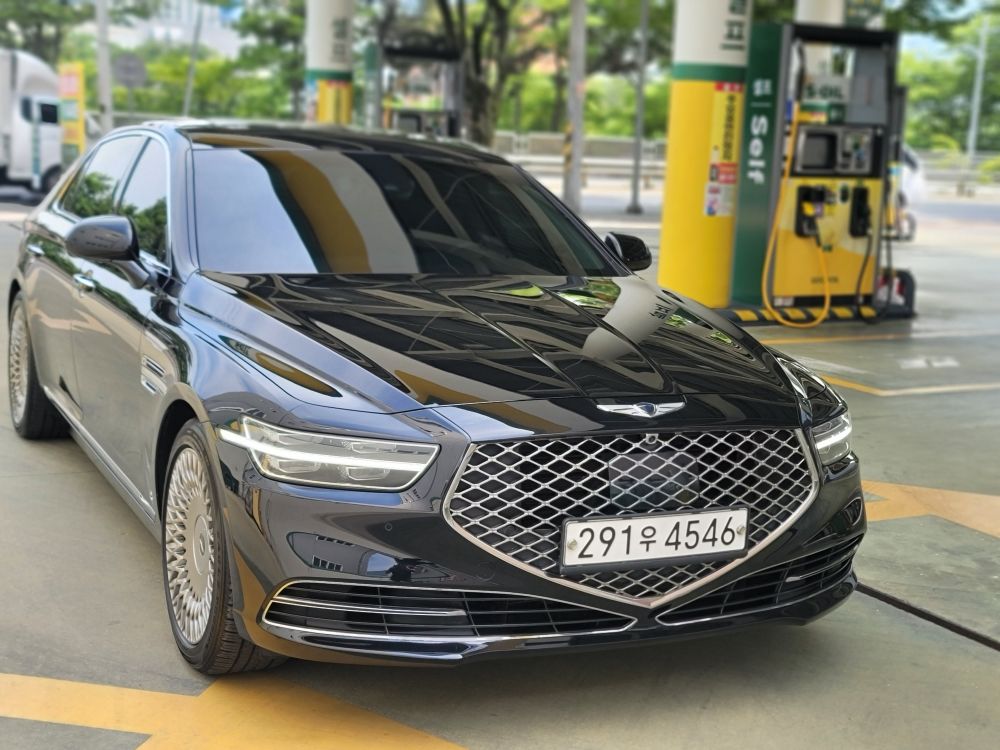 GENESIS G90 2020