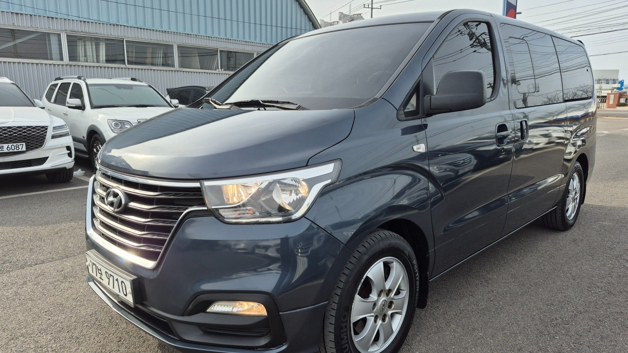 HYUNDAI STAREX GRAND