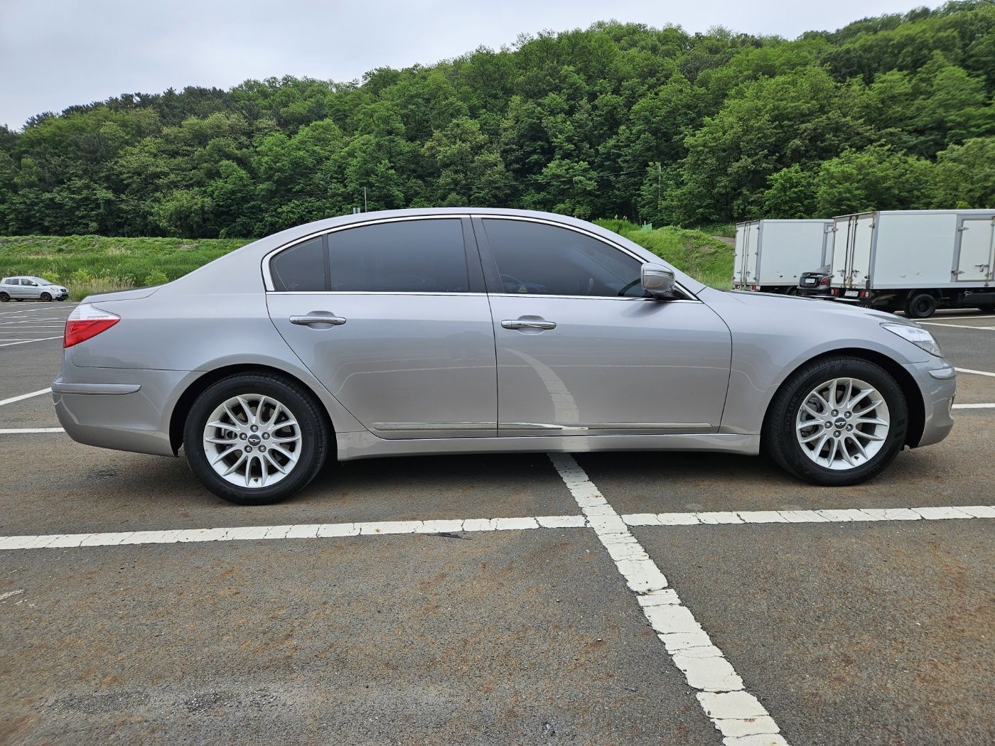 HYUNDAI GENESIS 2009