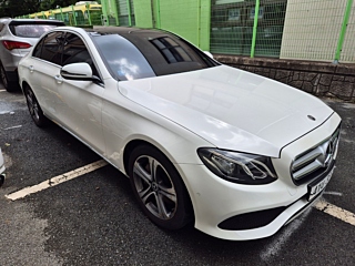 MERCEDES BENZ E-CLASS W213 2019