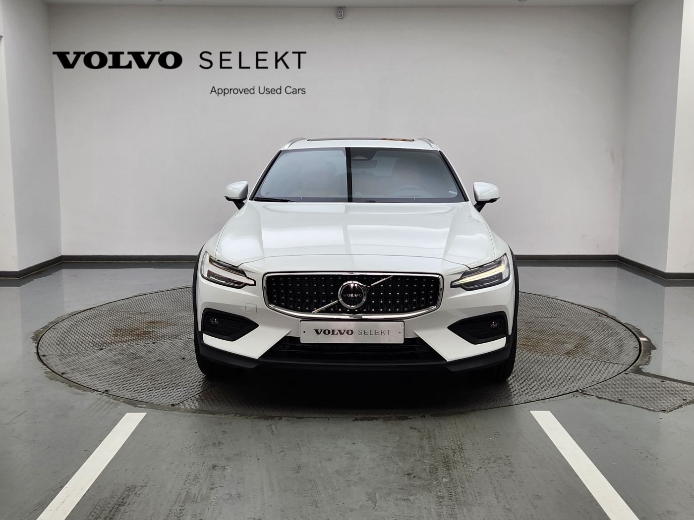 VOLVO V60 CROSS COUNTRY 2024