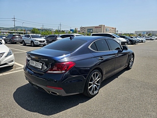 GENESIS G70 2019