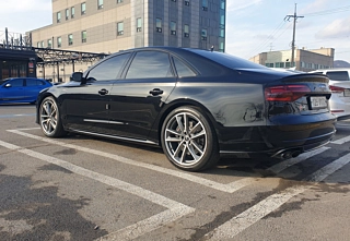 AUDI S8 2016