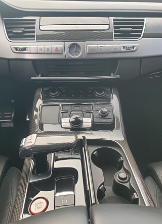 AUDI S8 2016