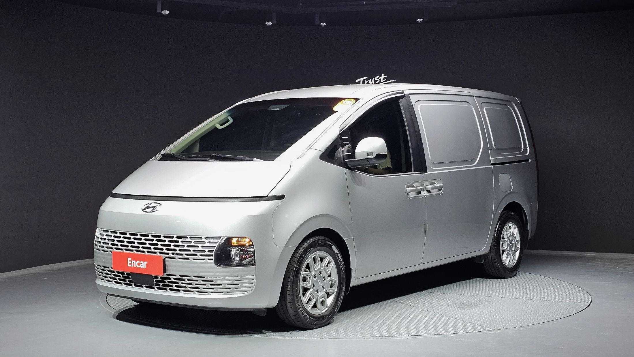 HYUNDAI STARIA 2022