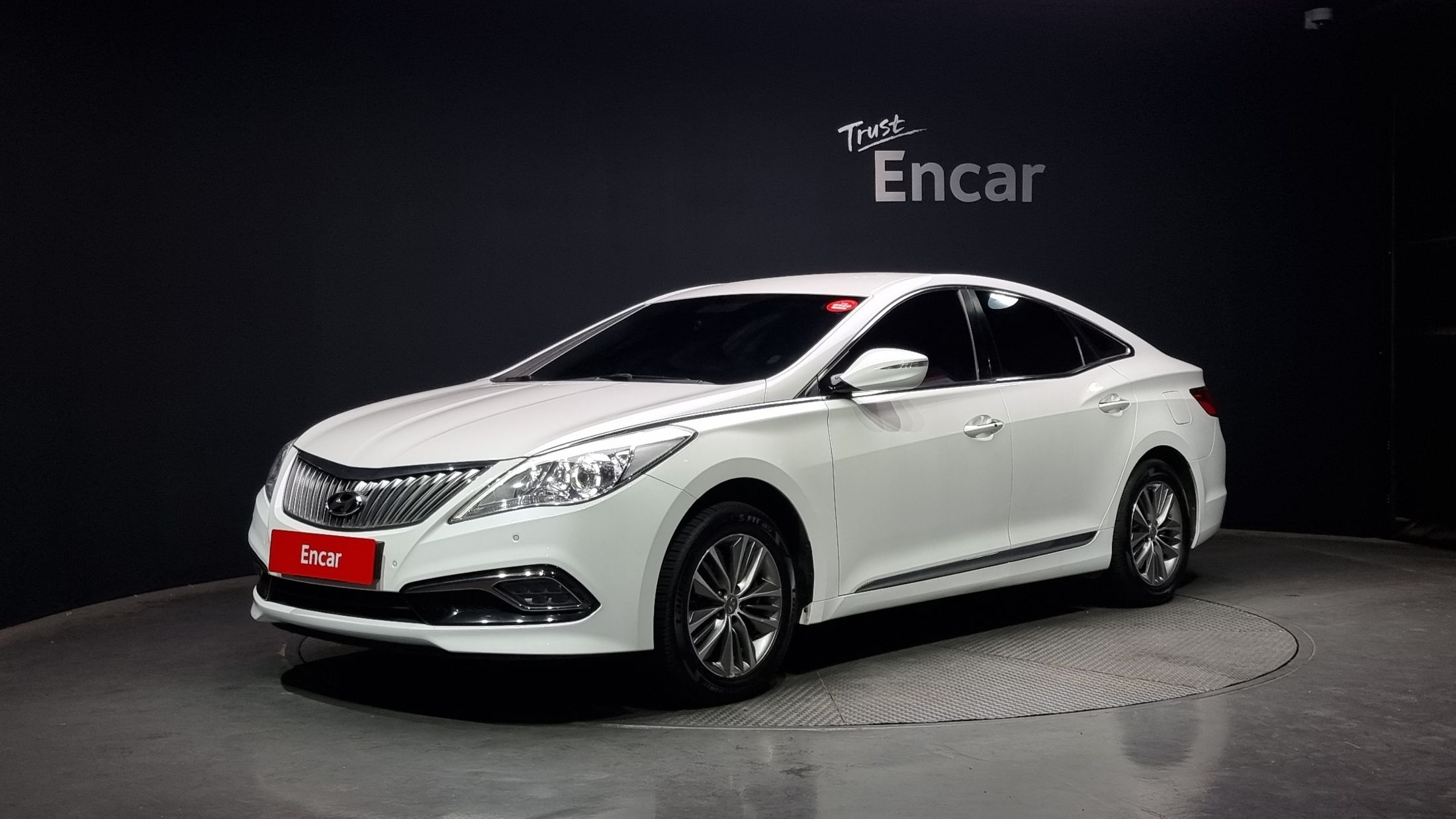 HYUNDAI GRANDEUR HG 2015