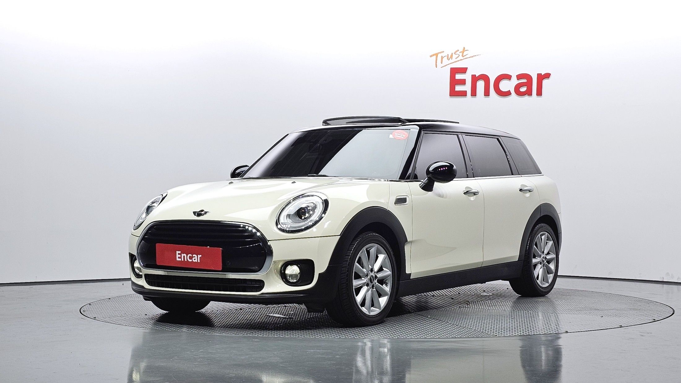 MINI CLUBMAN COOPER D 2016