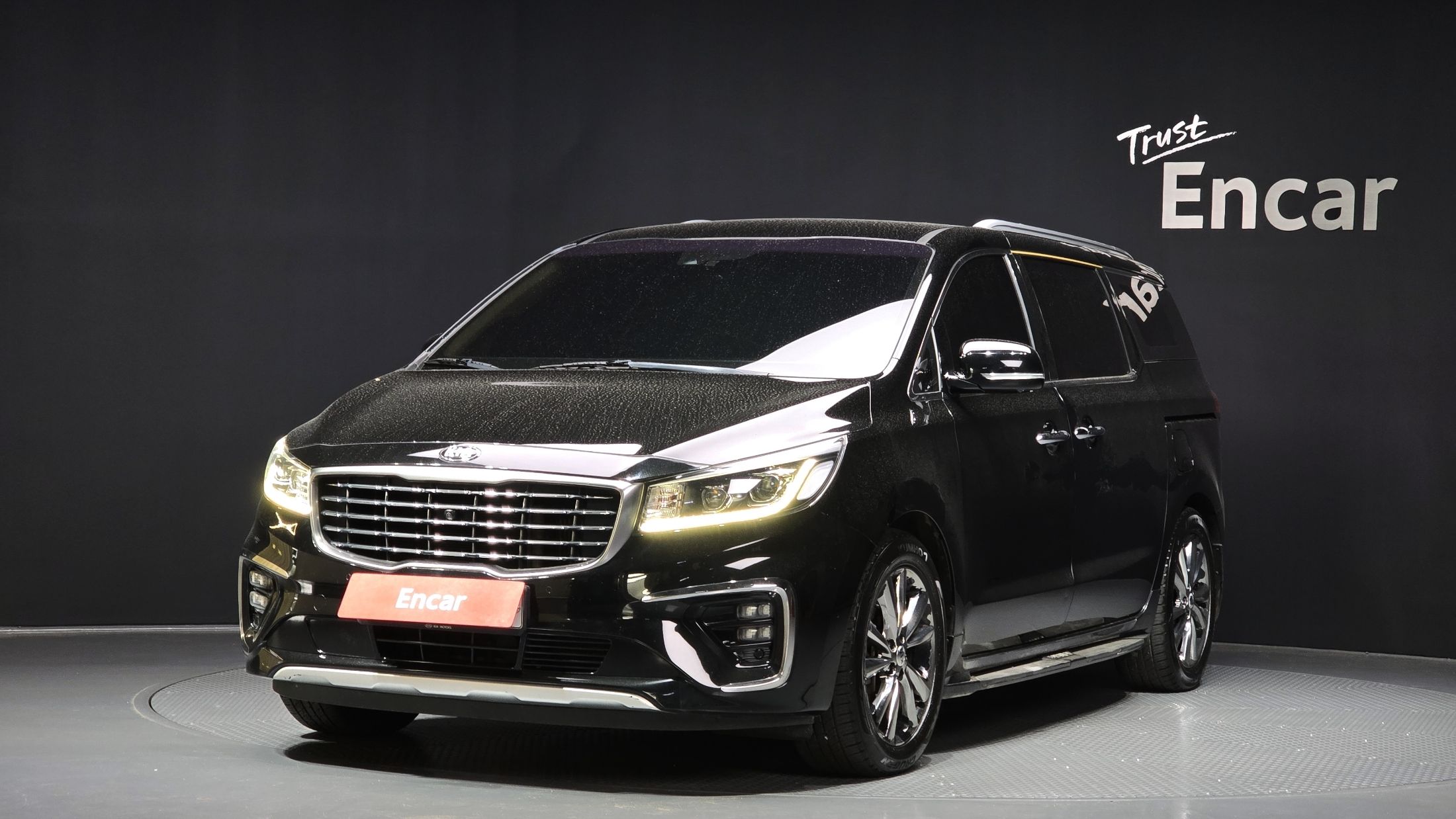 KIA CARNIVAL 2018