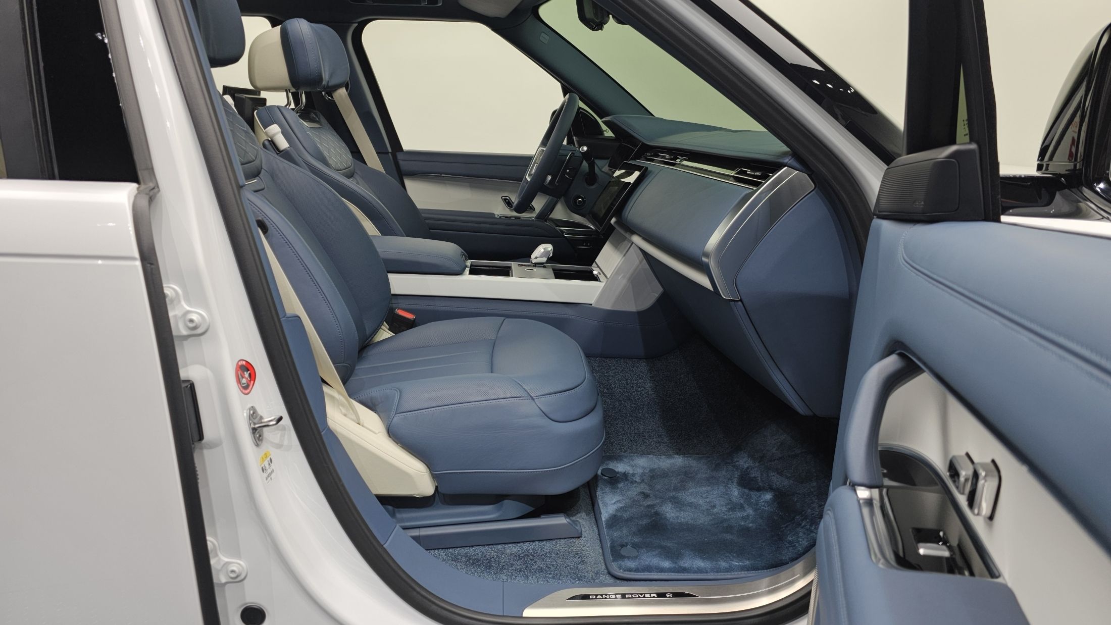 LAND ROVER RANGE ROVER 2024
