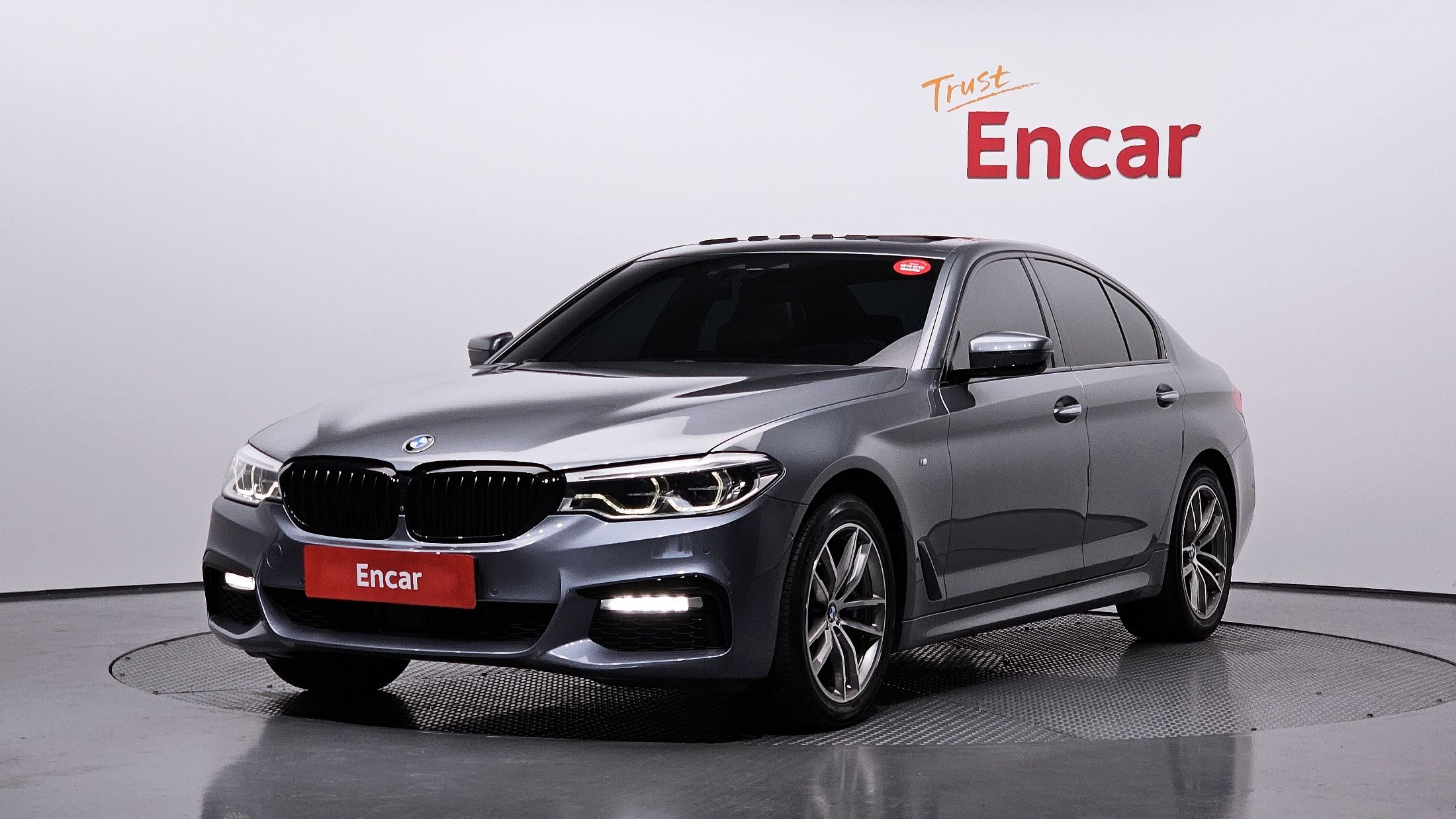 BMW 5-SERIES G30 2017