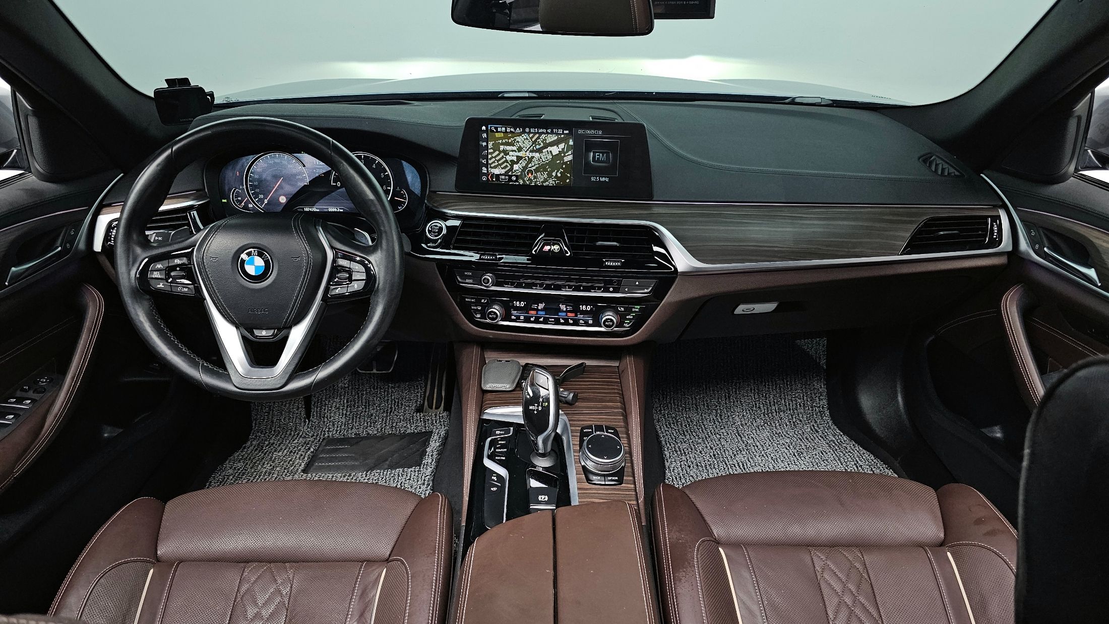 BMW 5-SERIES G30 2017