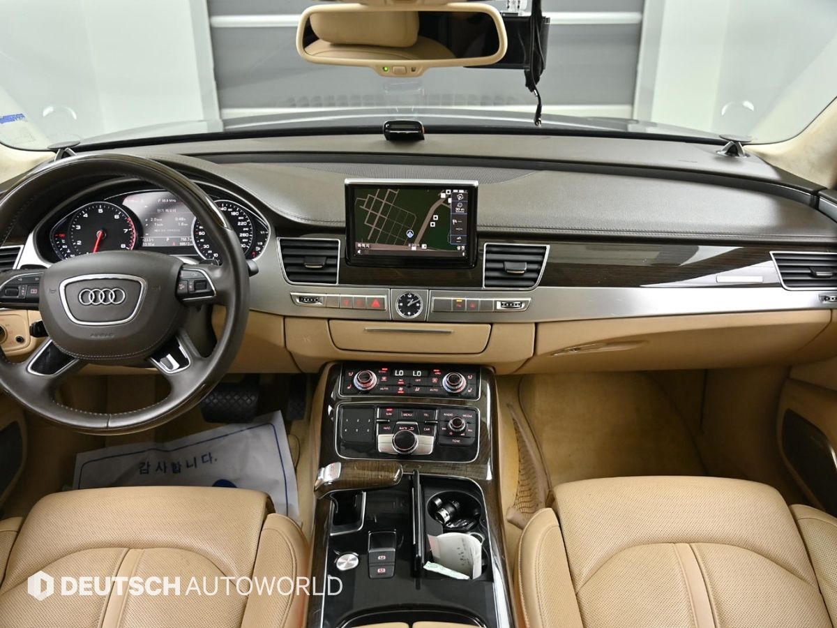 AUDI A8 2011