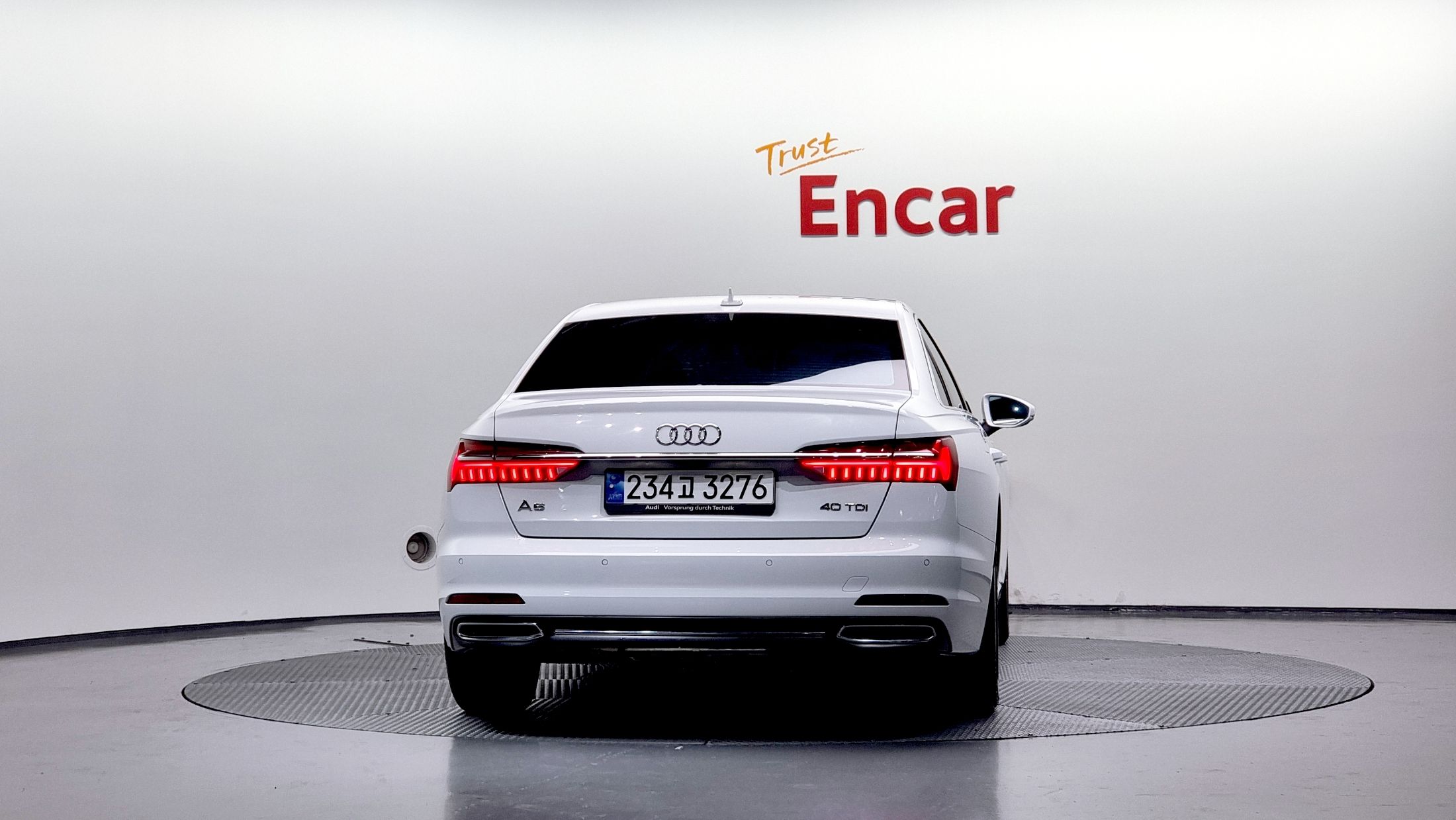 AUDI A6 C8