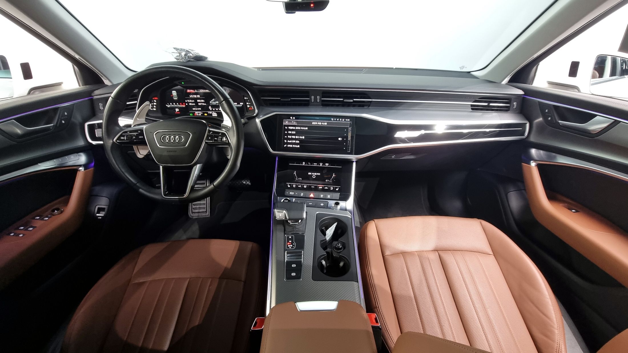 AUDI A6 C8