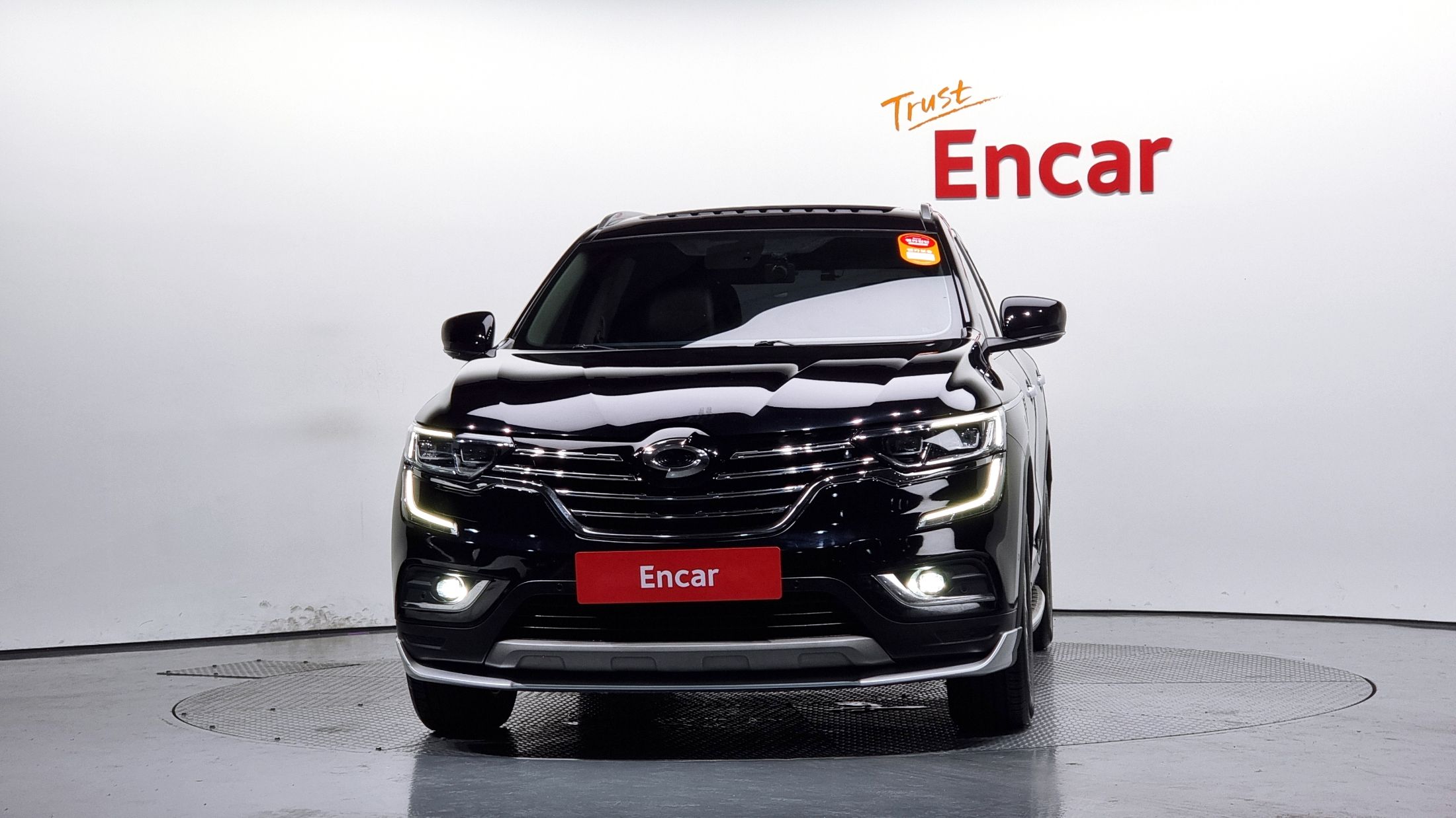 SAMSUNG QM6 2019