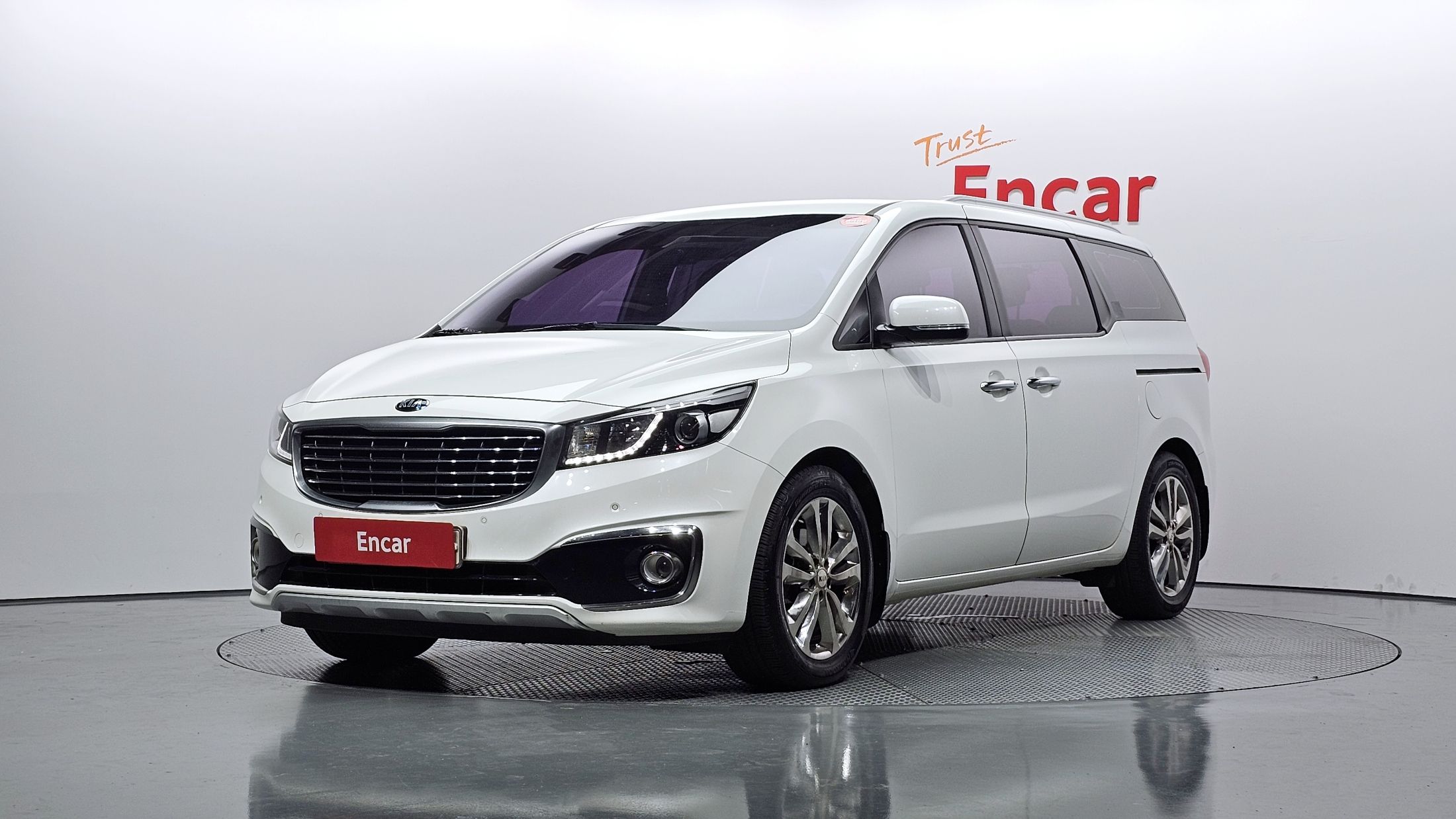 KIA CARNIVAL 2016