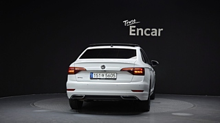 VOLKSWAGEN JETTA 2020