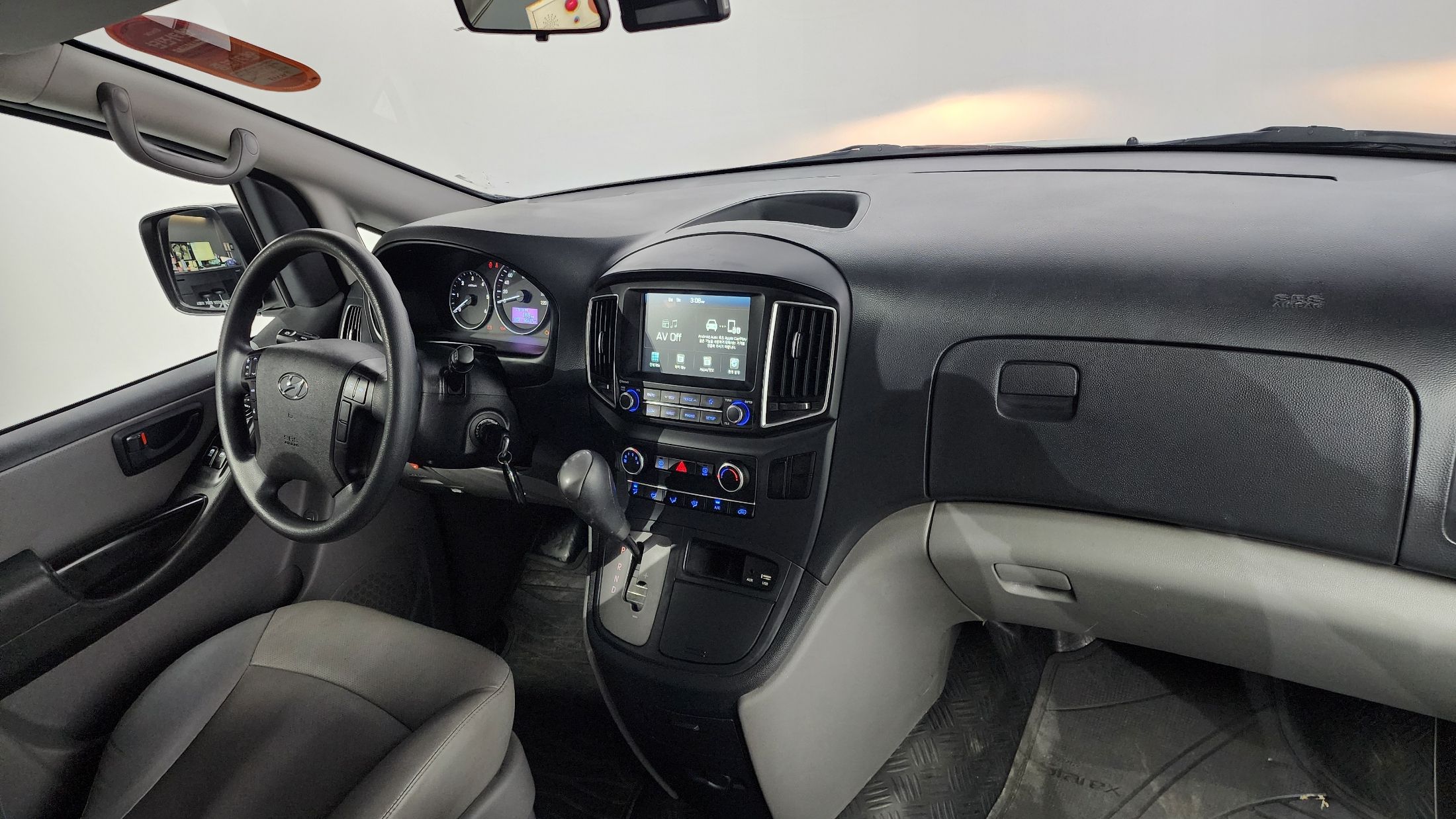 HYUNDAI STAREX GRAND 2021