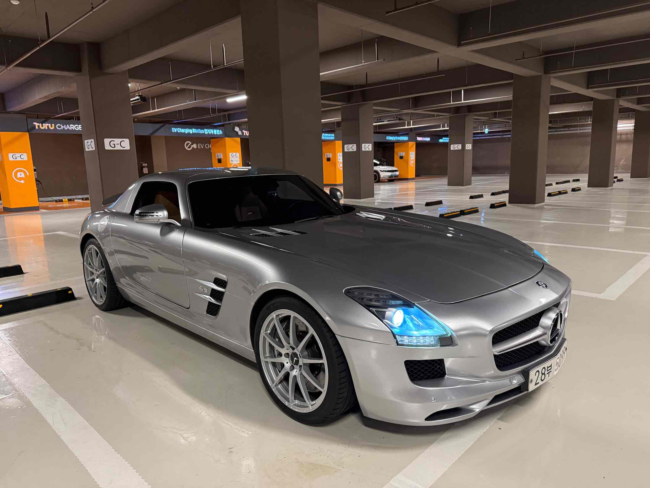 MERCEDES BENZ SLS AMG