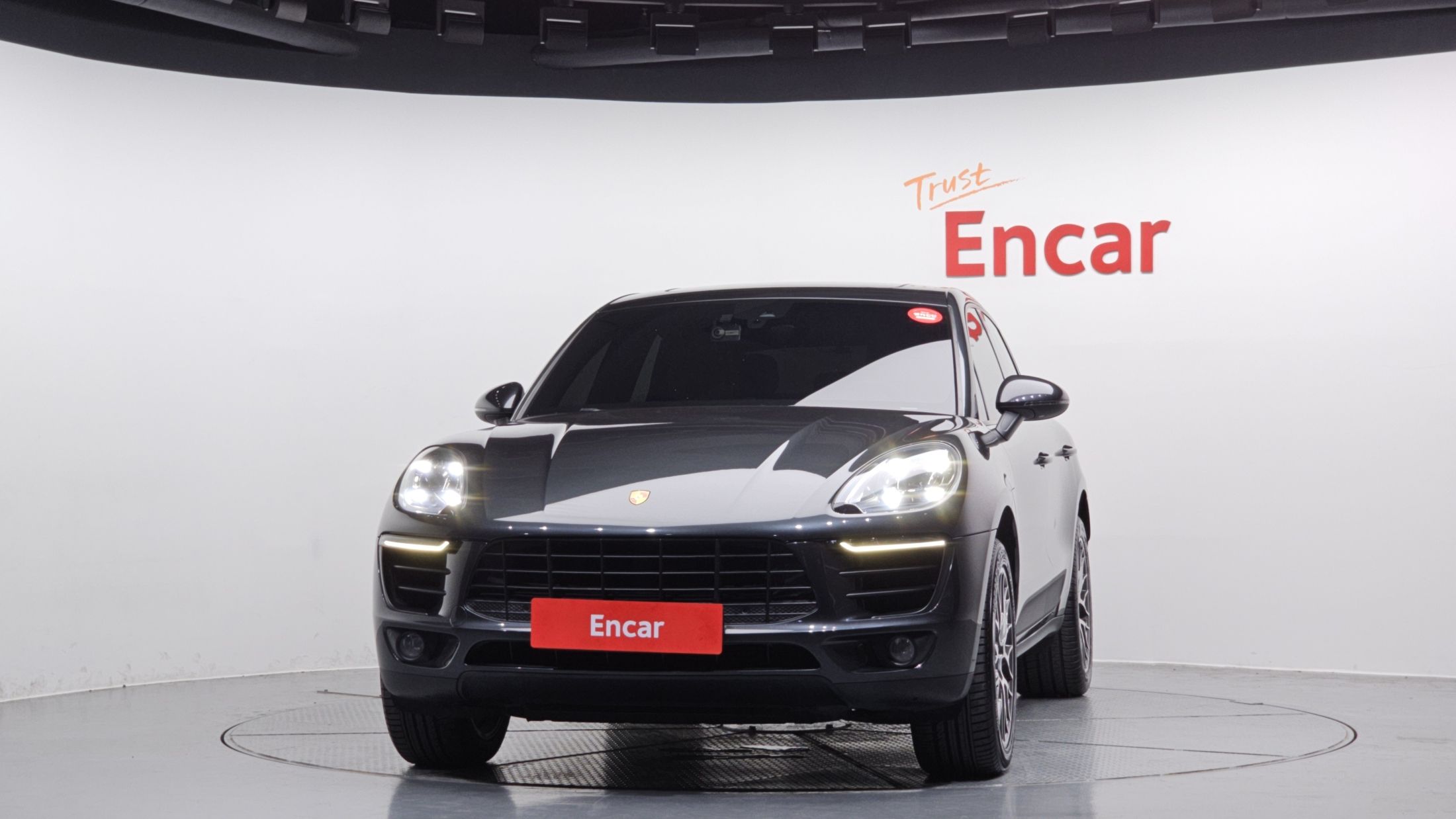 PORSCHE MACAN 2018