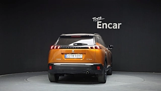 PEUGEOT 2008 2021