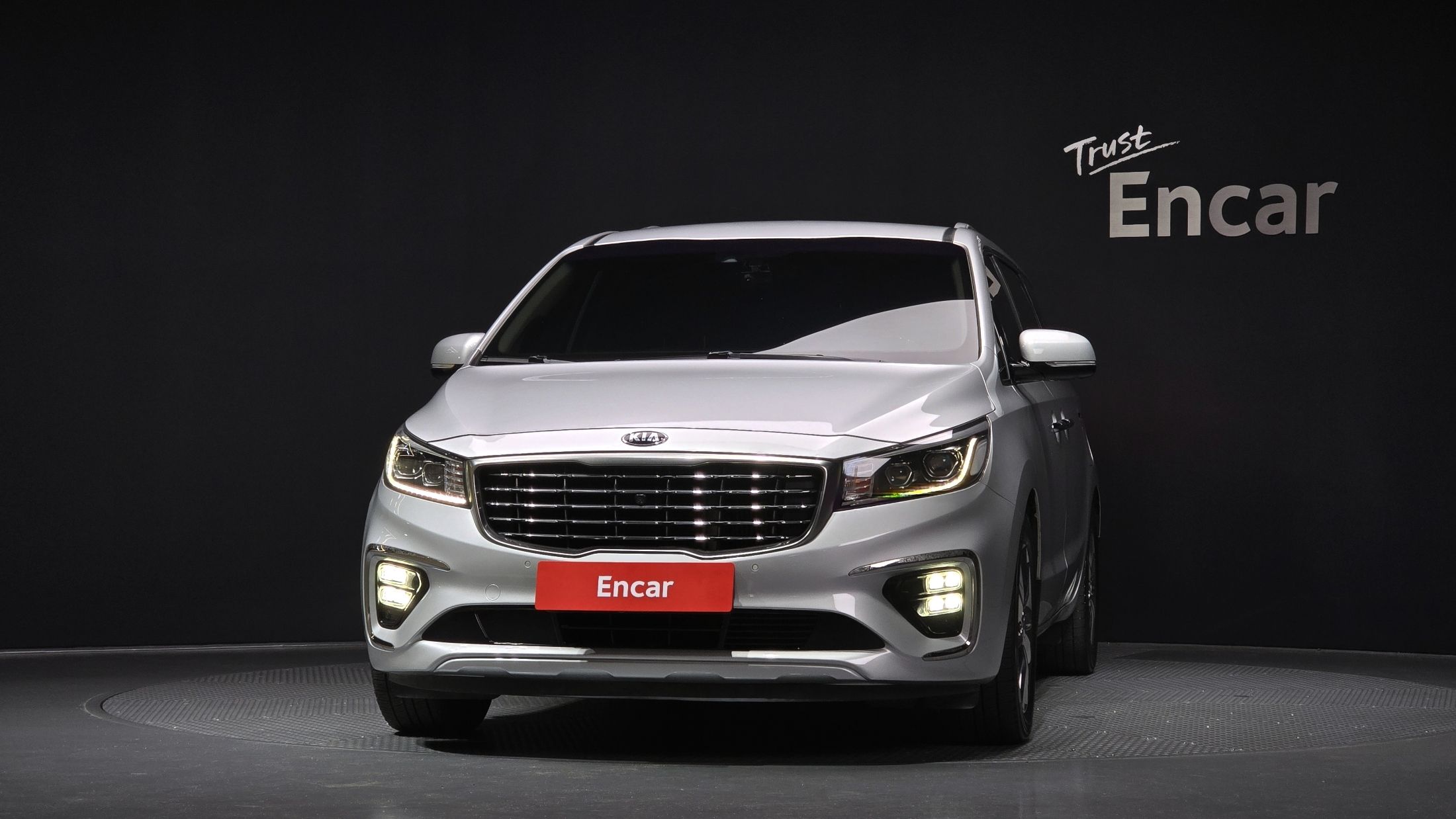 KIA CARNIVAL 2018