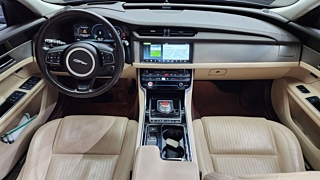 JAGUAR XF X260 2016