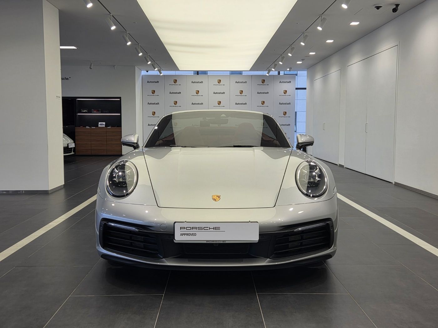 PORSCHE 911 992