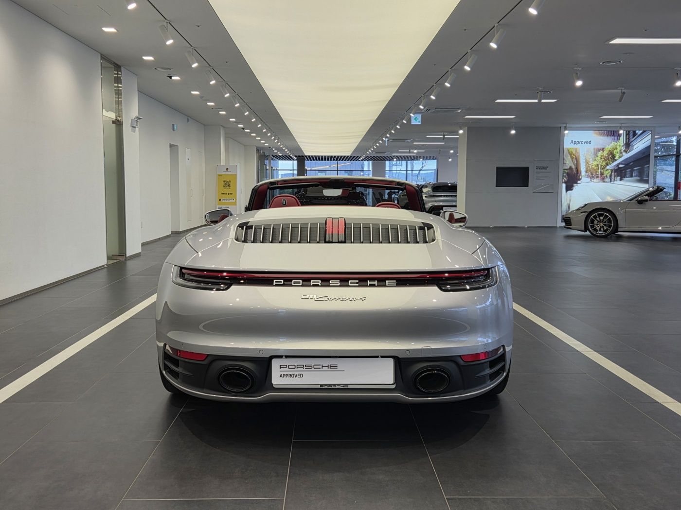 PORSCHE 911 992