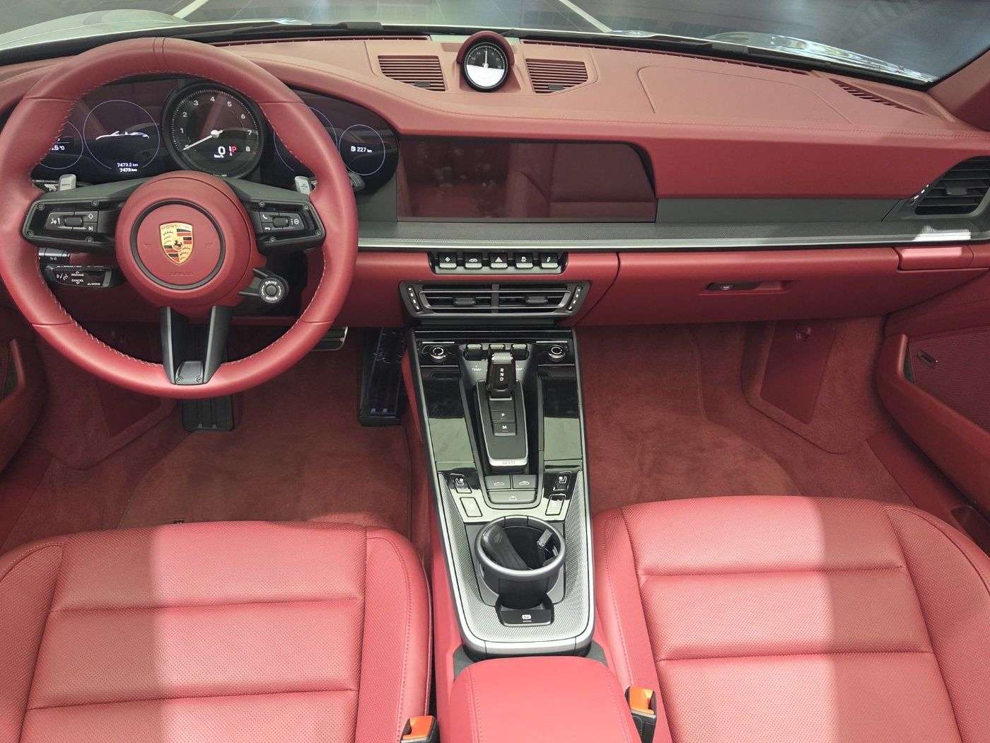 PORSCHE 911 992