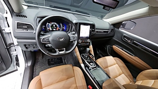 SAMSUNG QM6 2023