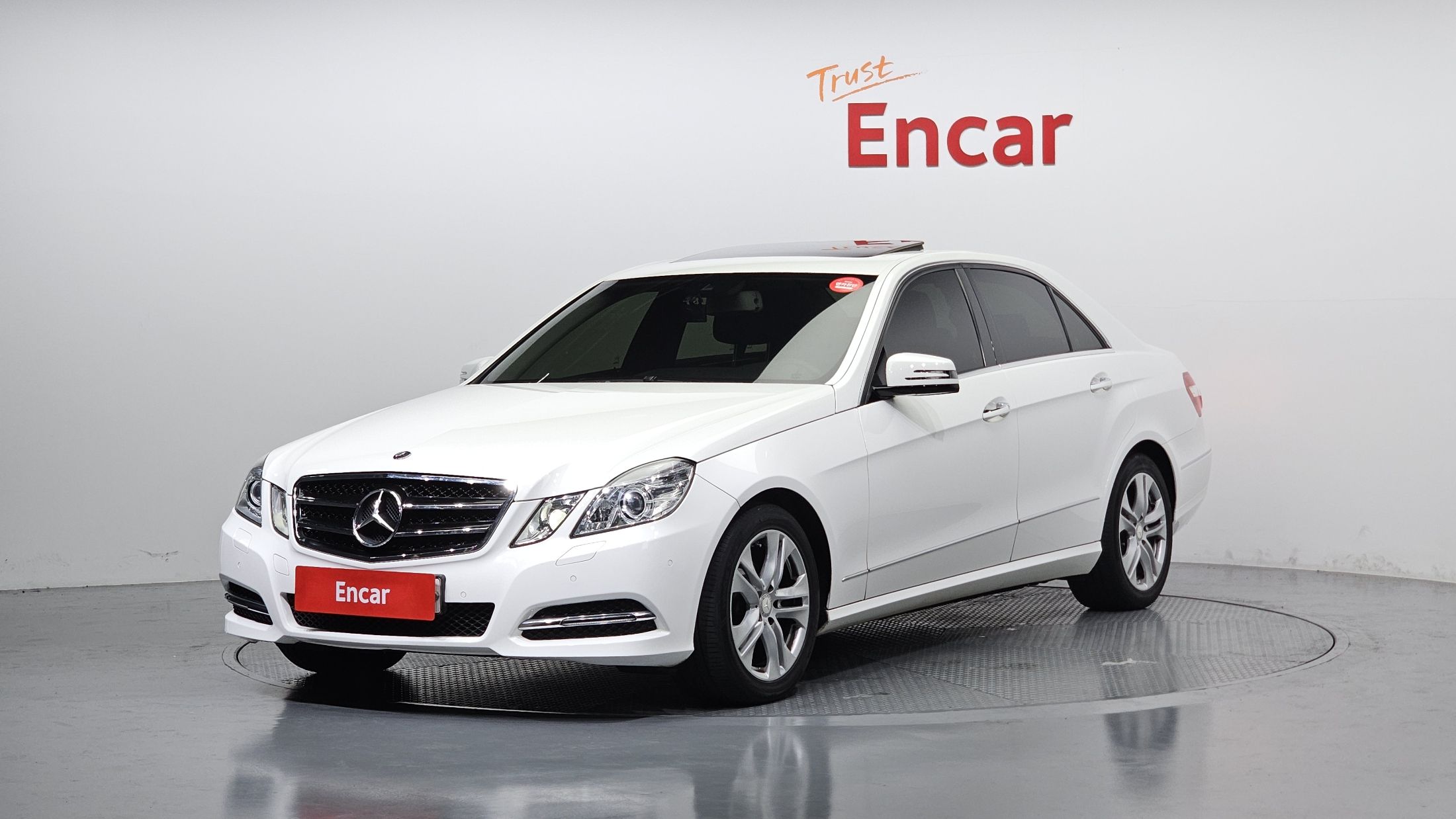 MERCEDES BENZ E-CLASS W212 2013