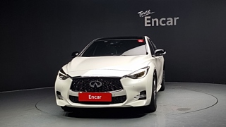 INFINITI Q30 2017