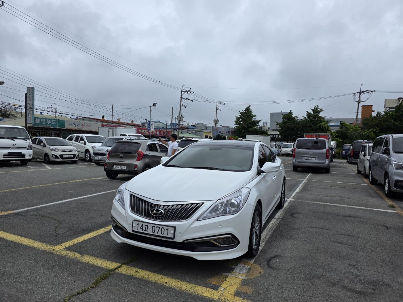 HYUNDAI GRANDEUR HG 2016