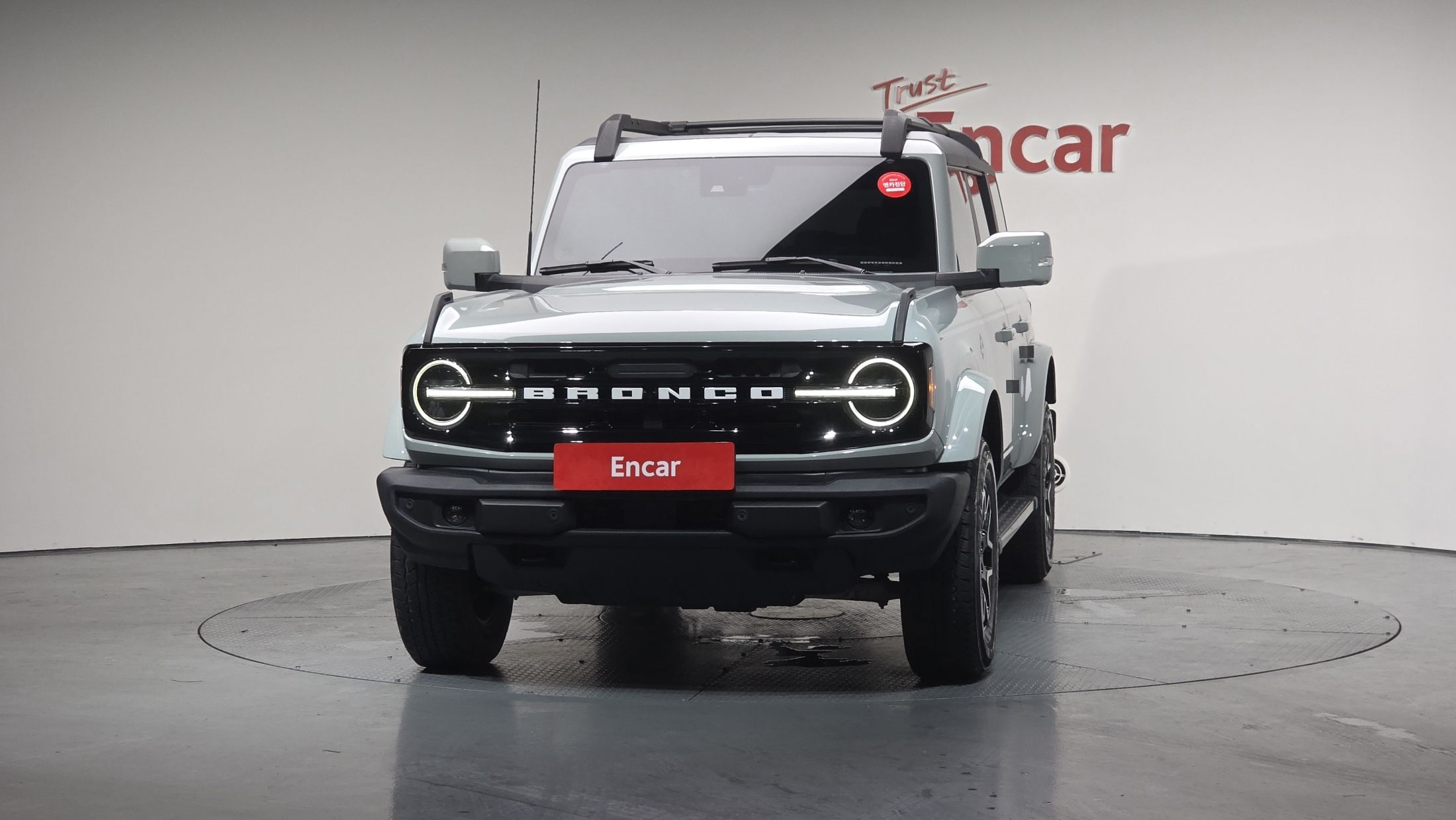 FORD BRONCO