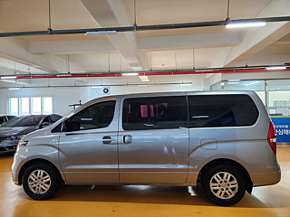 HYUNDAI STAREX GRAND  Van 5 Seater 2019
