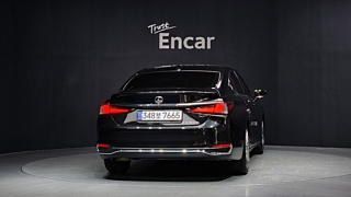 LEXUS ES300H 2024