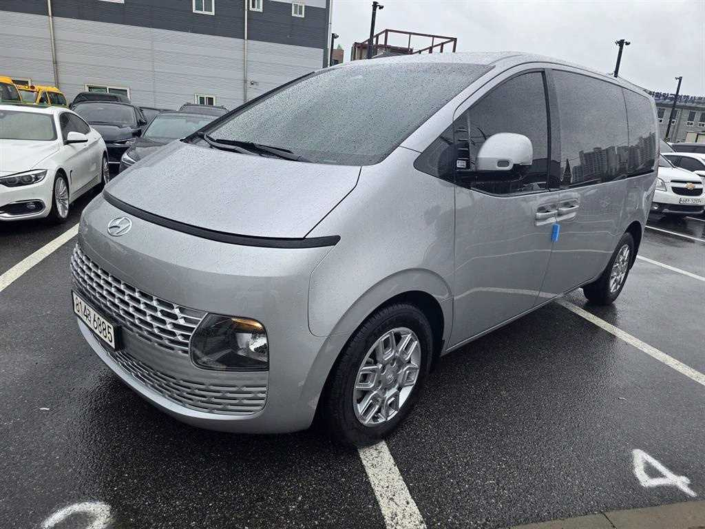 HYUNDAI STARIA 2021