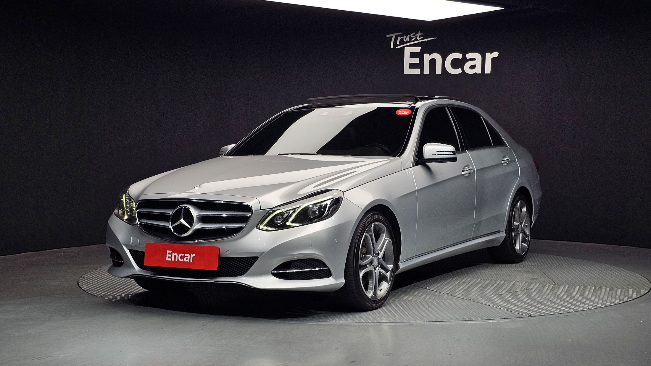 MERCEDES BENZ E-CLASS W212 2015