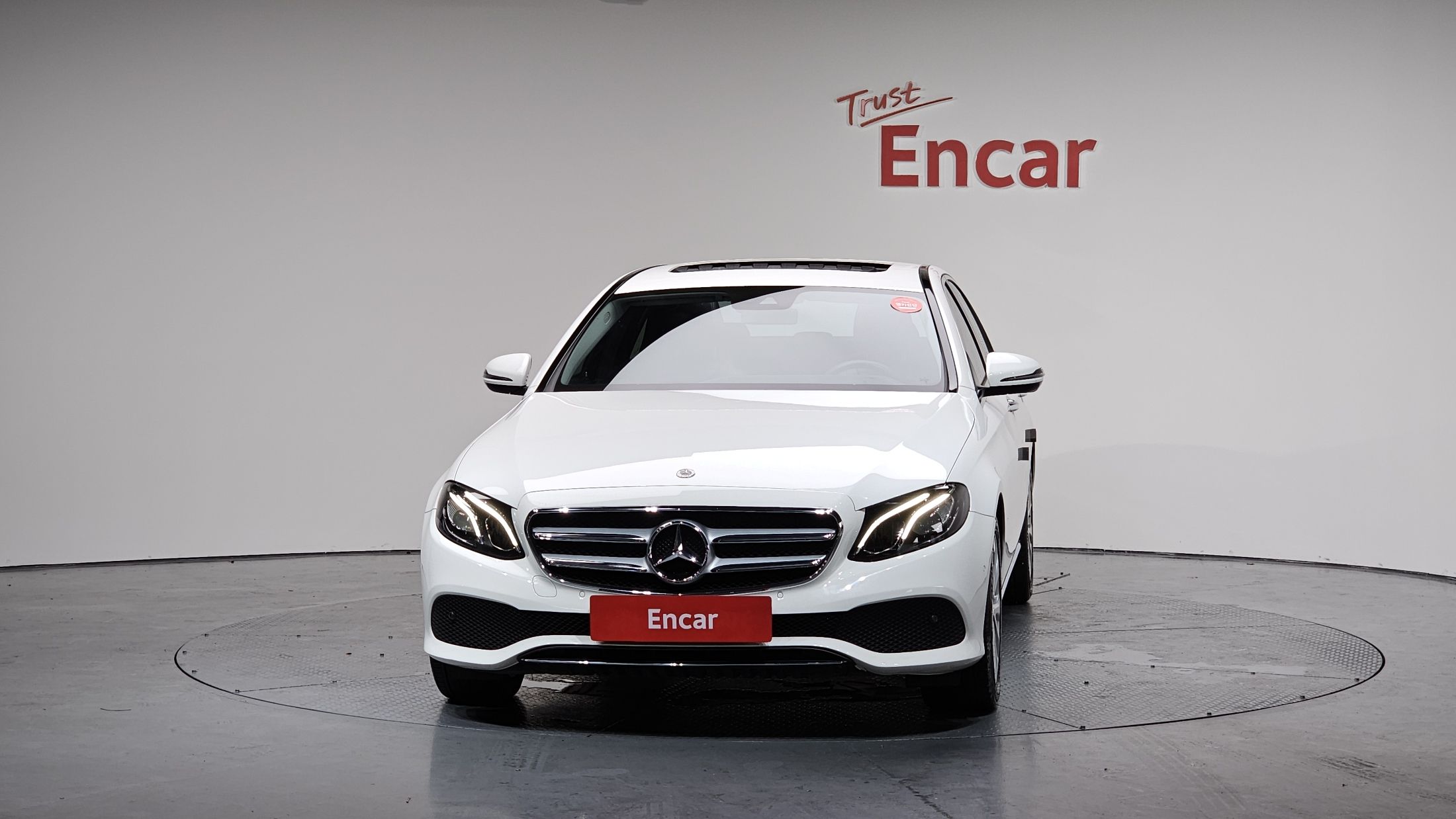 MERCEDES BENZ E-CLASS W213 2018