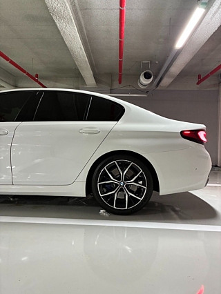 BMW 5-SERIES G30 2023