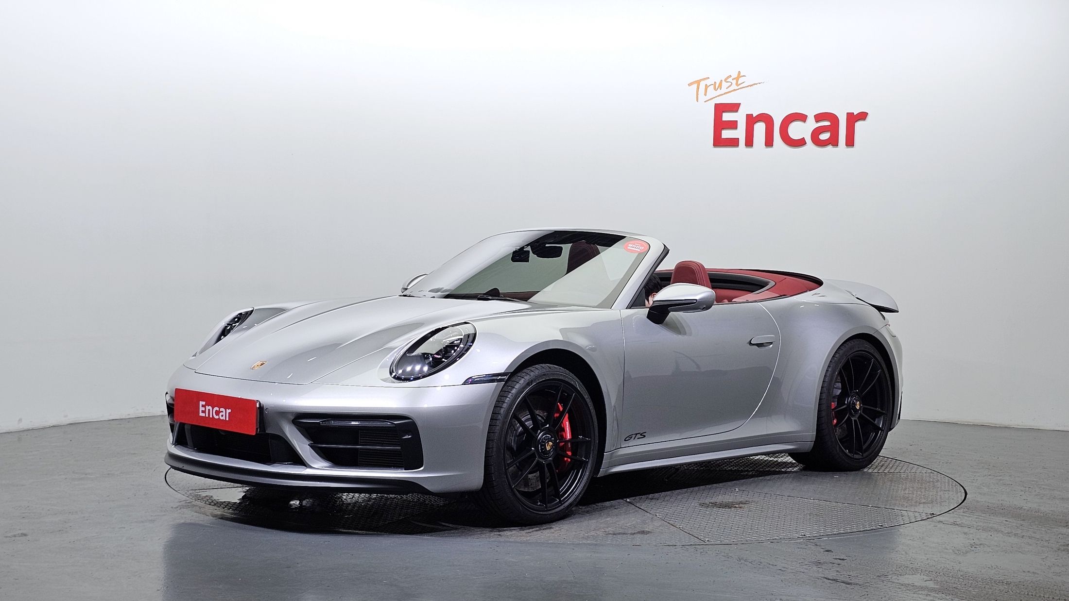 PORSCHE 911 992