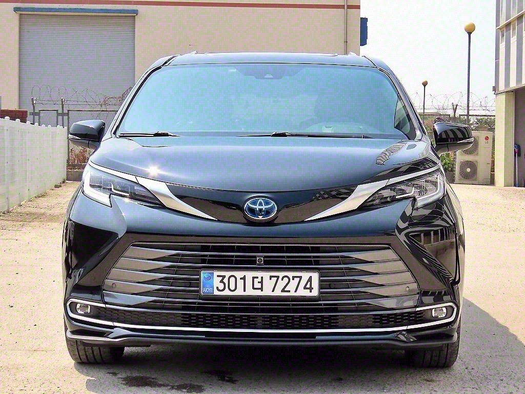 TOYOTA SIENNA