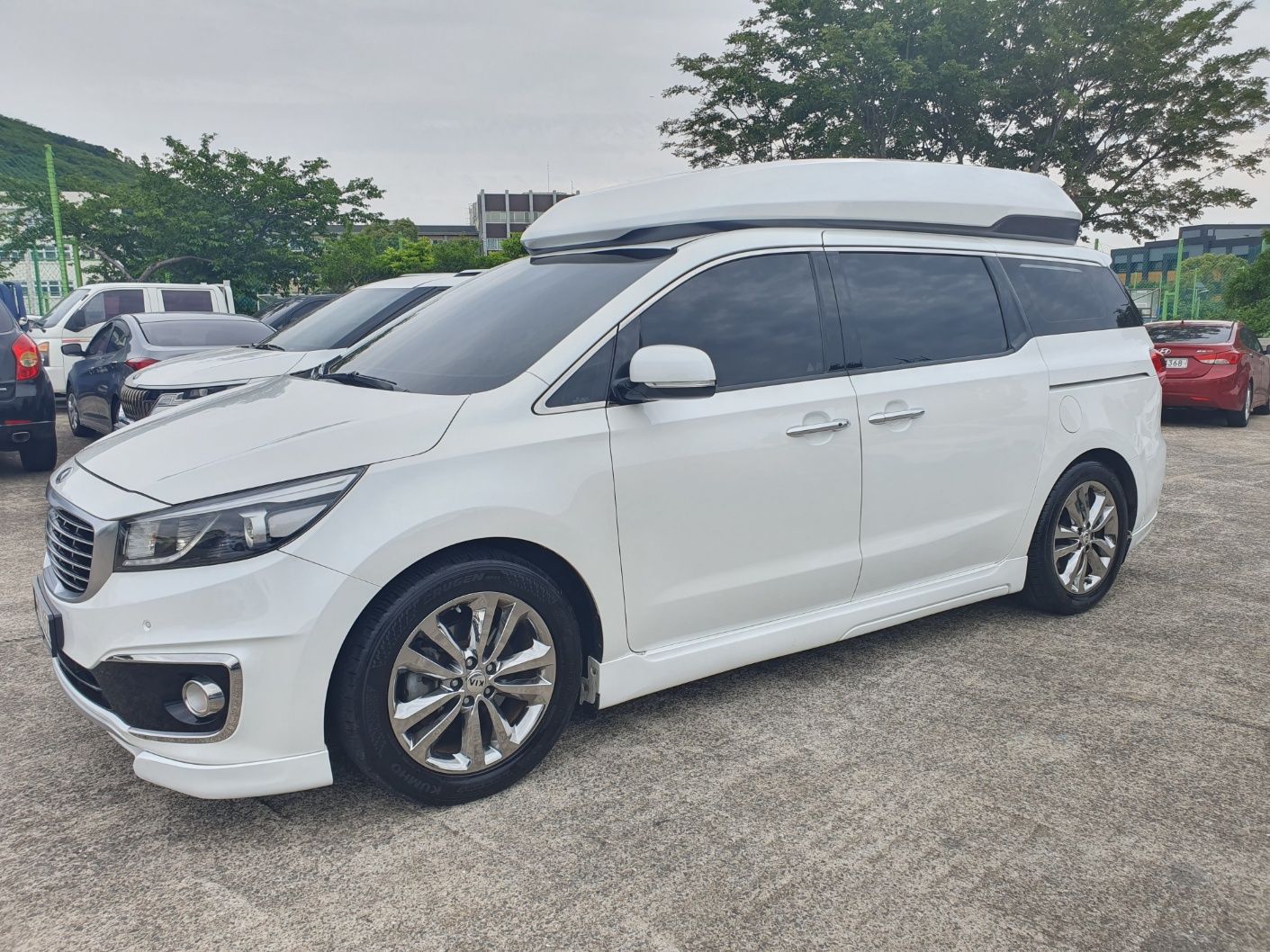 KIA CARNIVAL 2015