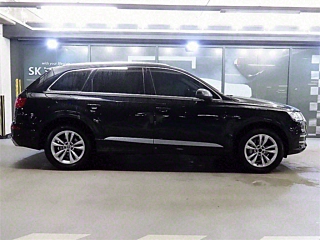 AUDI Q7 4M  2019
