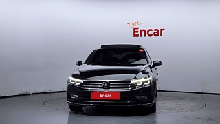 VOLKSWAGEN PASSAT GT B8 2022